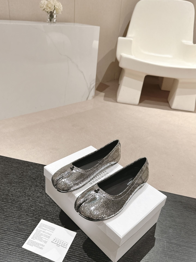 H**mes flat shoes